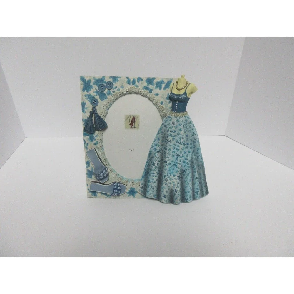 Dimensional dress & shoes resin frame  for  5